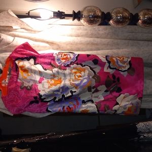 Tiana B. Sz.10 scalloped sleeve mini dress.